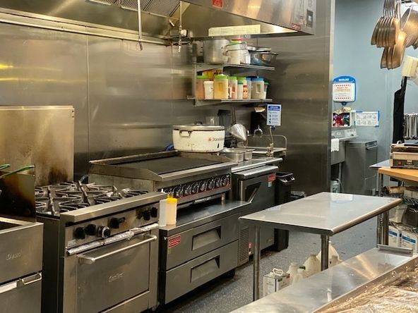 La Pa: 32 W 6th Ave, Helena, MT 59601